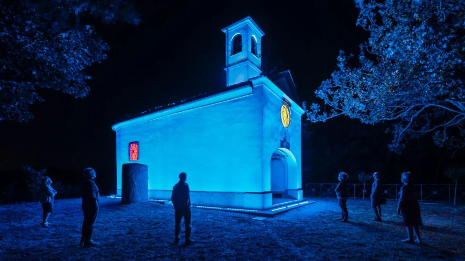 La chiesa blu di Montei